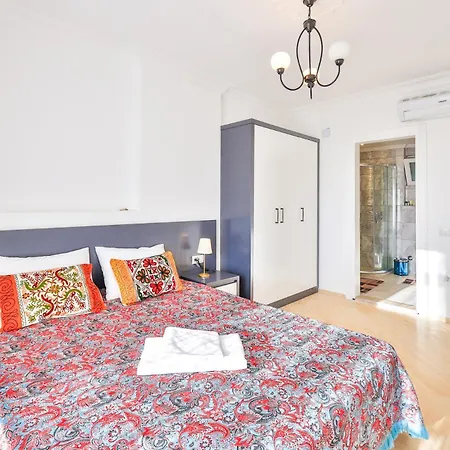 Apartman For 4 With Pool
