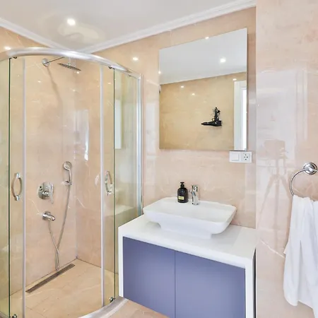 For 4 With Pool Διαμέρισμα *