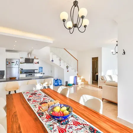 For 4 With Pool Καλκάν