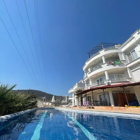 For 4 With Pool Διαμέρισμα *