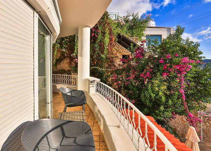 Apartament For 4 With Pool Kalkan